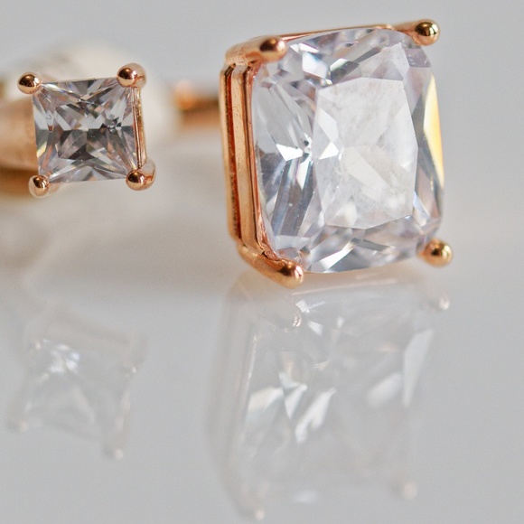Theia Jewelry | Cushion & Princess Statement Ring - Picture 1 of 7